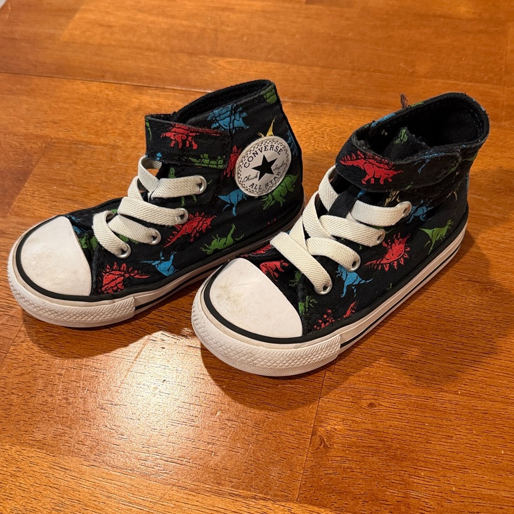 Converse Kids' Black High-Tops with Dinosaur Print, 6